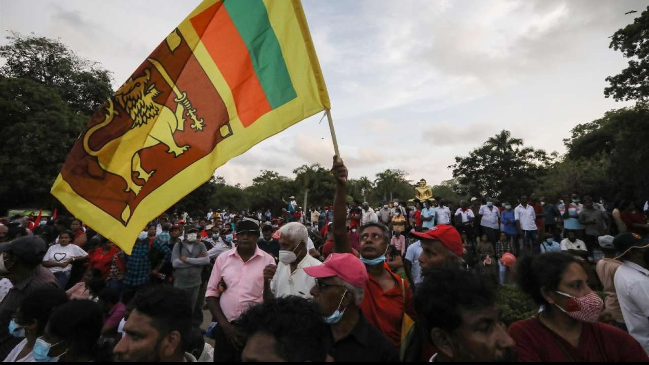 Sri Lanka Crisis: రావణకాష్టంలా శ్రీలంక… ఆందోళనల్లో ఏడుగురు మృతి