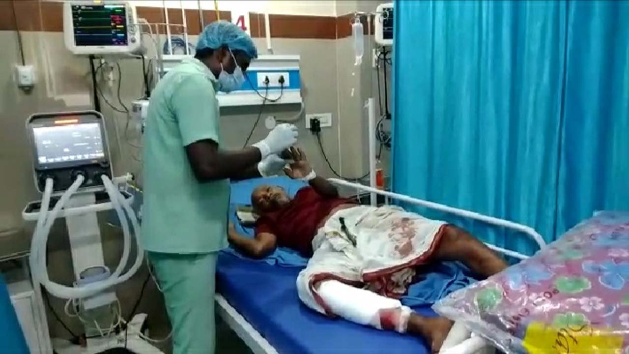 Khammam:పద్మశ్రీ రామయ్య కు రోడ్డు ప్రమాదం..