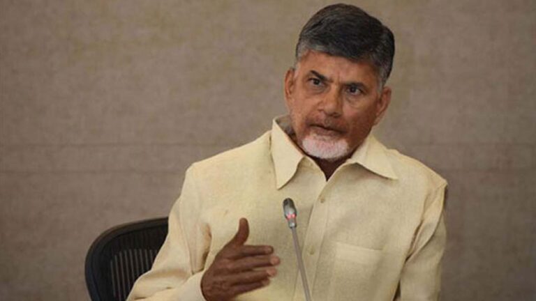 Chandrababu: ప్రభుత్వాన్ని ప్రశ్నిస్తే అర్థరాత్రి అరెస్ట్ చేస్తారా..? చంద్రబాబు ఫైర్‌