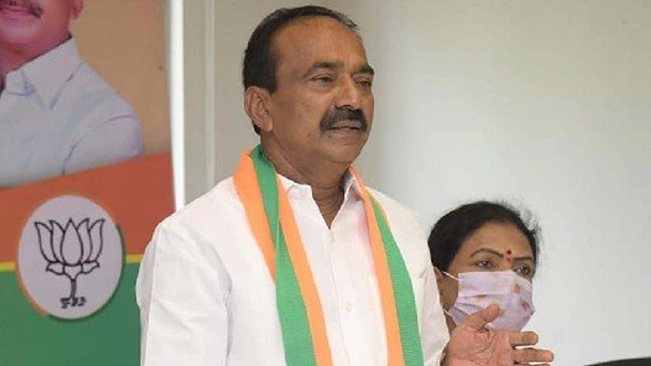 Etela Rajender: కేసీఆర్‌కి క్షణం కూడా సీఎంగా కొనసాగే అర్హత లేదు..!