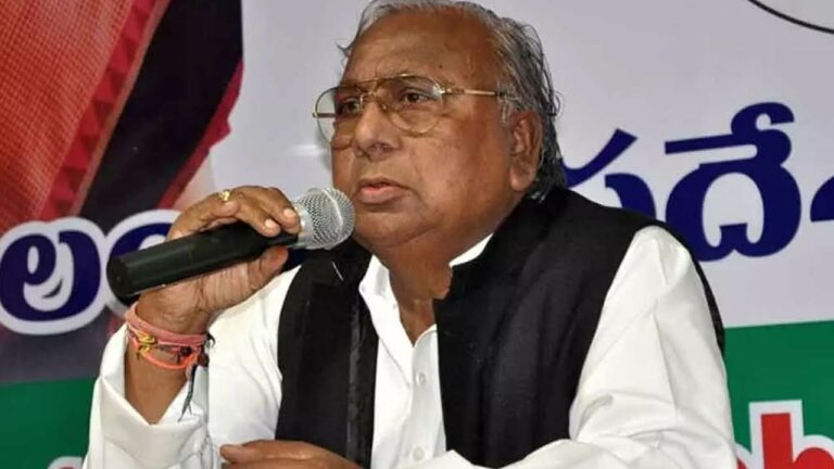 V. Hanumantha Rao : రెచ్చగొట్టే కామెంట్స్ చేసిన వారిని జైల్లో పెట్టాలి