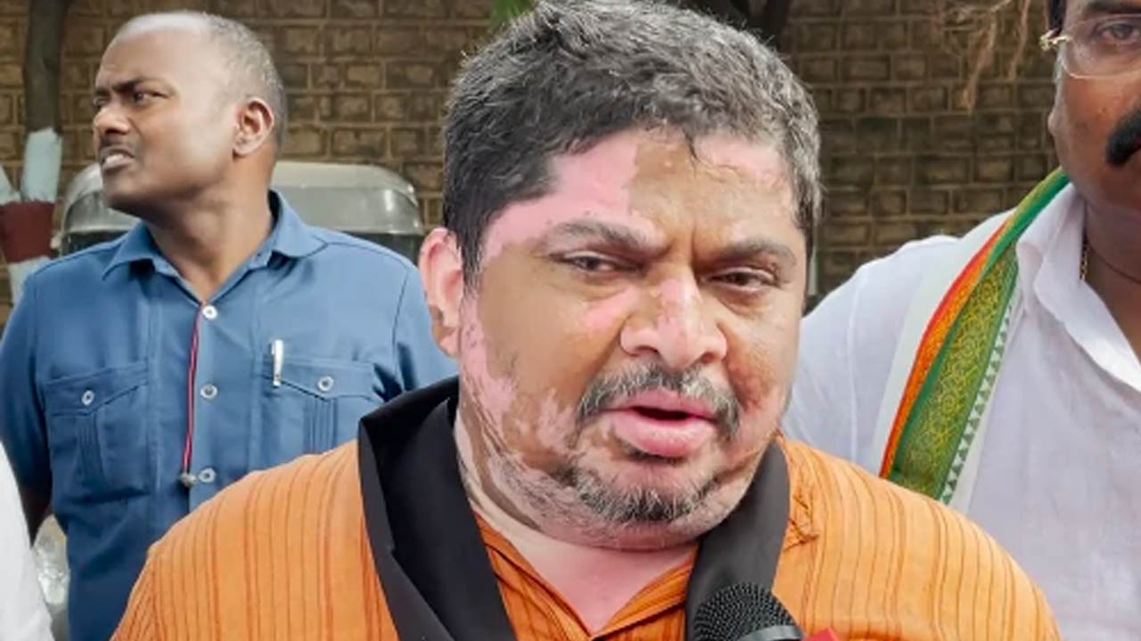 Ponnam Prabhakar : ఇది కక్ష సాధింపు చర్య..