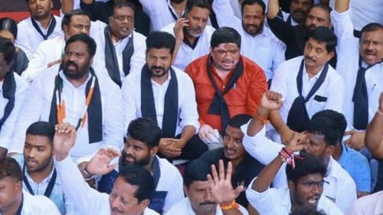 Revanth Reddy : పత్రిక నడిస్తే.. మోడీకి ఇబ్బంది అని ఫిర్యాదు చేయించారు