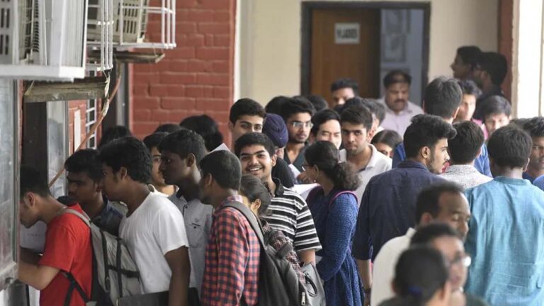 TS TET HALL TICKETS 2022: నేటి నుంచి హాల్‌ టికెట్ల జారీ..  అర్హ‌త ప‌రీక్ష?