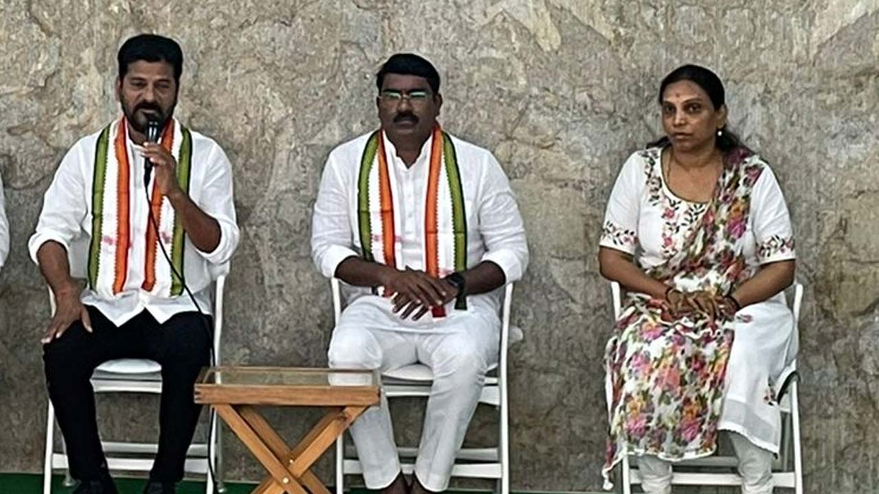 Breaking: టీఆర్‌ఎస్‌కు బిగ్‌ షాక్.. కాంగ్రెస్‌ గూటికి విజయారెడ్డి