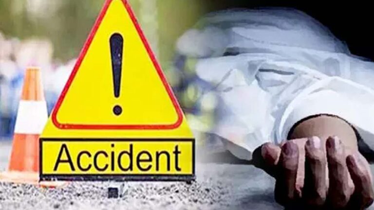 Suryapet Car Accident: కారును ఢీకొట్టిన లారీ.. ముగ్గురు మృతి