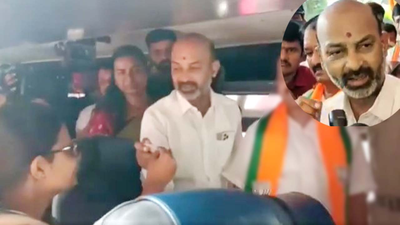 Bandi Sanjay: మూడేళ్లలో ఐదు సార్లు ఛార్జీలు పెంచారు