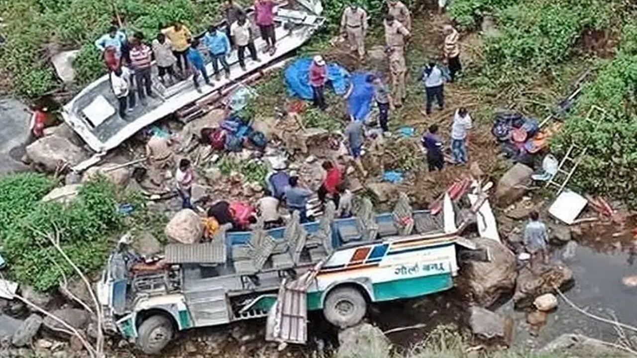 Uttarakhand: A bus plunged into a valley, killing 22 people