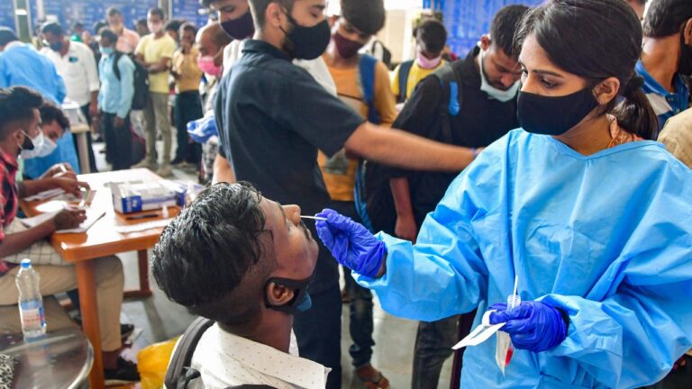 COVID 19: తగ్గిన కరోనా ఉధృతి.. తెలంగాణలో భారీగానే కేసులు