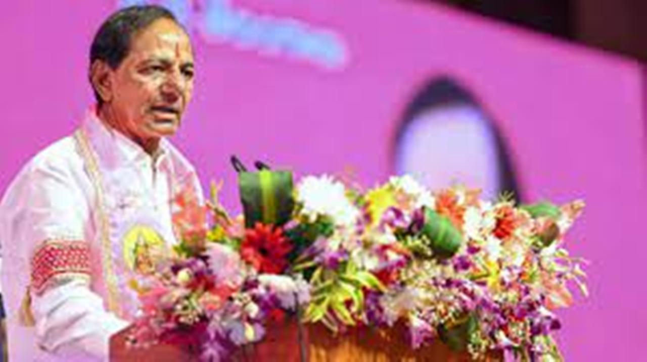 KCR: జిల్లా కోర్టుల ఏర్పాటుతో ప్రజలకు కష్టాలు తప్పుతాయి..