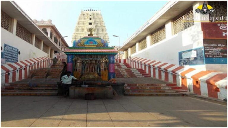 Dwarakatirumala: 2 వేలు విరాళం ఇస్తే… 8 కోట్లు ఇచ్చినట్టు లెక్కలు