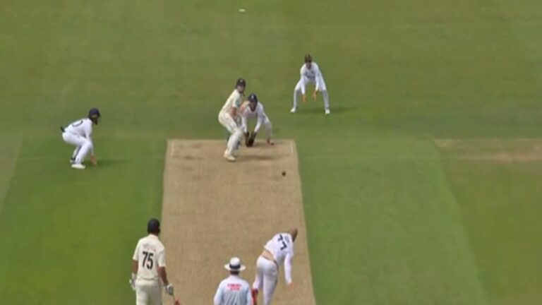 Viral Video: వెంటాడిన దురదృష్టం.. విచిత్రంగా అవుటైన న్యూజిలాండ్ క్రికెటర్