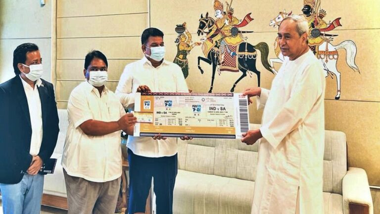 IND Vs SA: టీ20 మ్యాచ్ తొలి టిక్కెట్ కొనుగోలు చేసిన ముఖ్యమంత్రి