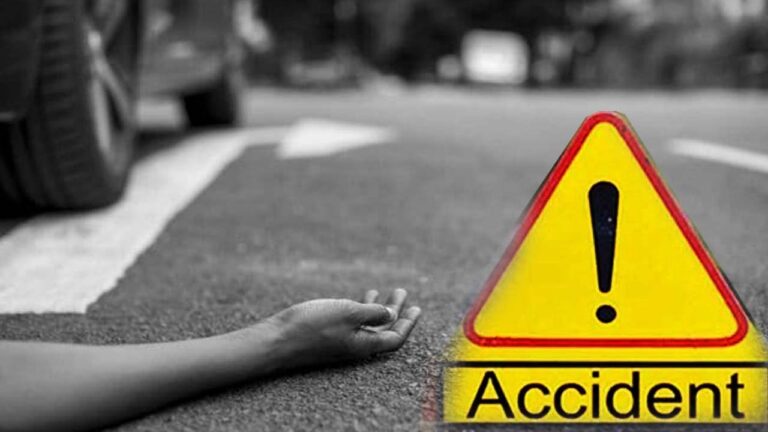 Crime News: ఘోరం.. బైక్ ను ఢీకొట్టిన వాహ‌నం.. ముగ్గురు మృతి