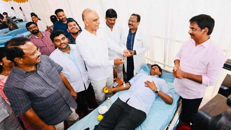 Harish Rao : రక్తదానం విషయంలో అపోహలు వద్దు