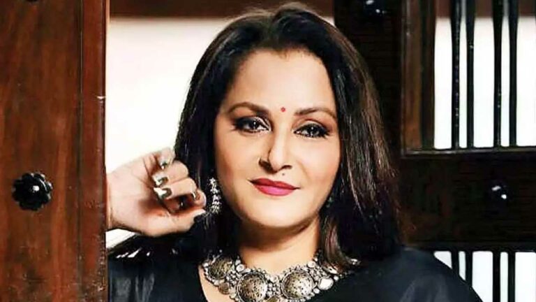 Jayaprada: దాసరి బికినీ వేసుకోమంటే ఏడ్చేశాను.. కానీ, ఆయన వదలకుండా