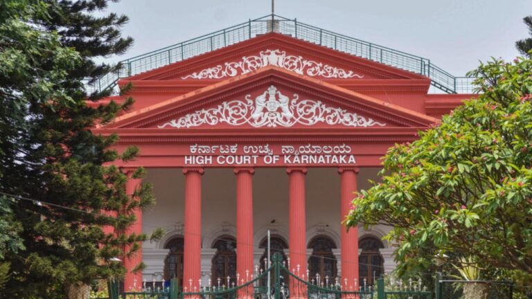 Karnataka High Court: విడాకులు తీసుకున్నతర్వాత భార్య కట్నం, నగలు వెనక్కి ఇవ్వాల్సిందే