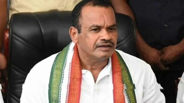 Komatireddy Venkat Reddy: ఇక్కడ  ఏం సాధించారని జాతీయ రాజకీయాల వైపు వెళ్తున్నారు.. KCR పై కోమటిరెడ్డి ఫైర్..