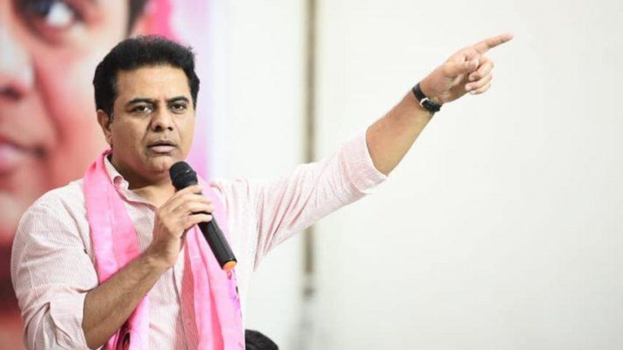 KTR: ఆయనది ఐరన్ లెగ్..అప్పుడు టీడీపీ..ఇప్పుడు కాంగ్రెస్ వంతు