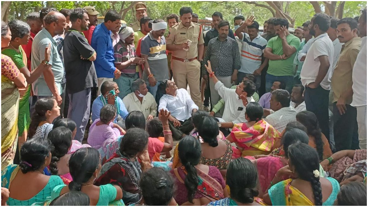 Ladnapur Village: Singareni exiled village Ladnapur residents protest