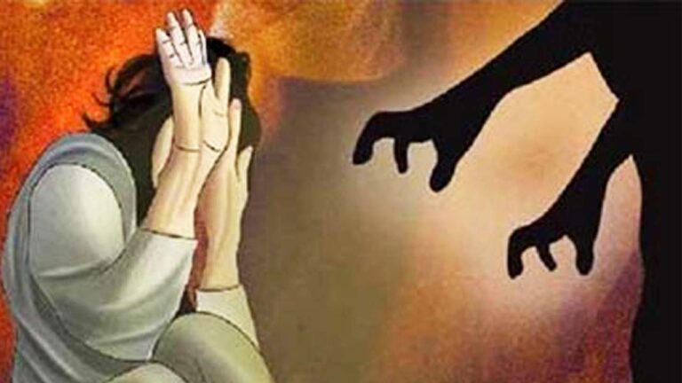 Hyderabad: నిశ్చితార్థం జరిగినా.. లాడ్జీలకు తీసుకెళ్లి..