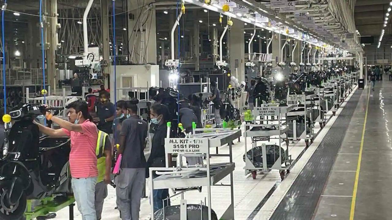 OLA Bikes : వినియోగదారులకు బంపర్‌ ఆఫర్‌..