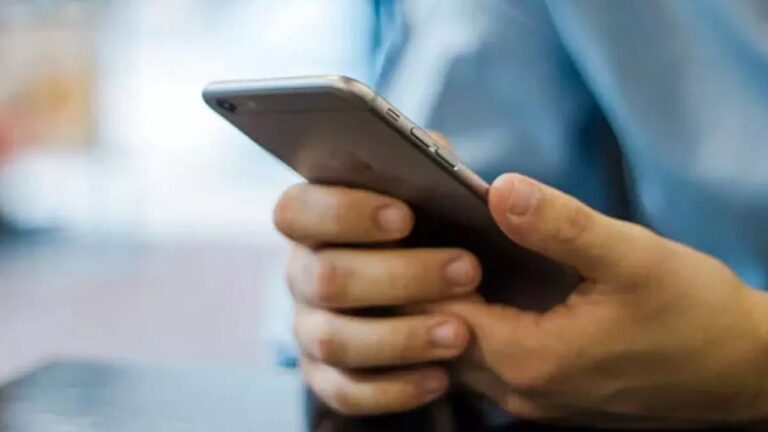 Loan Apps : 80 వాట్సప్ నెంబర్ల నుంచి యువతికి అశ్లీల ఫొటోలు.. ఎందుకో తెలుసా!