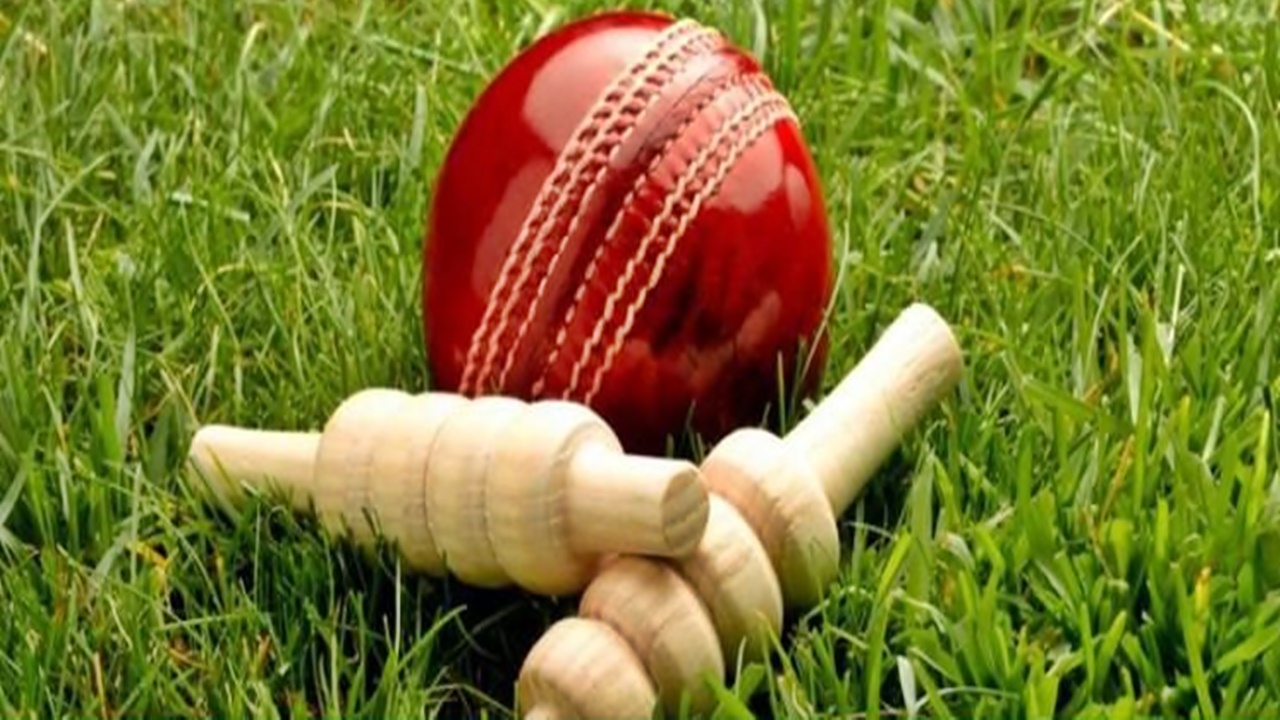 Cricket: జట్టులోకి తీసుకోలేదని యువ క్రికెటర్ ఆత్మహత్యాయత్నం