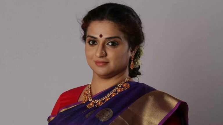 Pavitra Lokesh: పోలీస్ స్టేషన్ లో నటి పవిత్రా లోకేష్.. అసలు ఏం జరిగింది..?