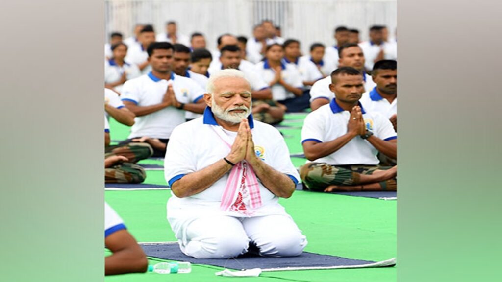 Pm Modi In Yoga Day 2022