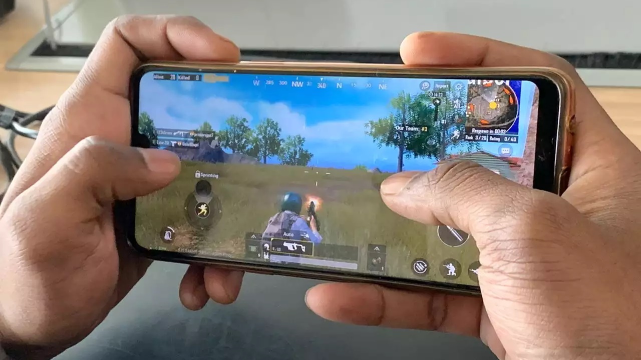 PubG: బాలుడి ప్రాణం తీసిన పబ్జీ.. ఆటలో ఓడిపోయినందుకు ఆత్మహత్య
