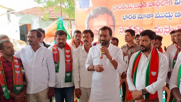 Raghunandan Rao: ఏళ్ల కొద్దీ ఏలుతున్న పార్టీల పునాదులు కదులుతున్నాయ్‌