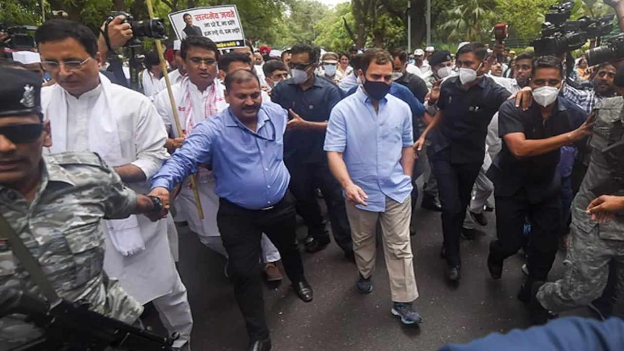 Rahul Gandhi: మూడో రోజు ఈడీ ముందుకు రాహుల్.. కాంగ్రెస్ ఆందోళనలు ఉద్ధృతం
