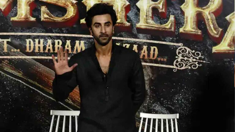 Ranbir Kapoor: రణబీర్ కపూర్ కారుకు యాక్సిడెంట్.. కారు అద్దాలు ధ్వంసం