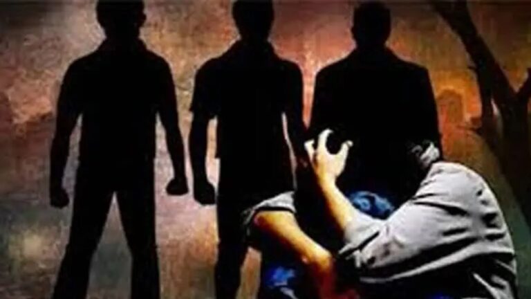 Girl Was Sold For Phone : మొబైల్ కోసం అమ్మాయిని రూ.20వేలకు అమ్మేశాడు