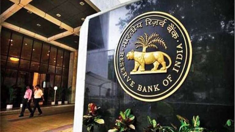 Bank Holidays : ఏప్రిల్‎లో బ్యాంకులకు సెలవులే సెలవులు