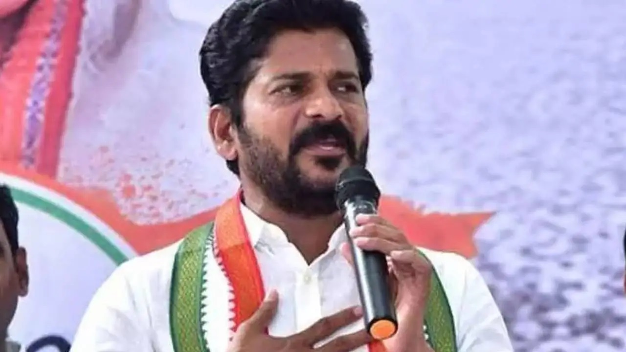 Revanth Reddy: ప్రగతి భవన్ కు నేనే వస్తా.. శాంతి భద్రతలపై చర్చిద్దాం