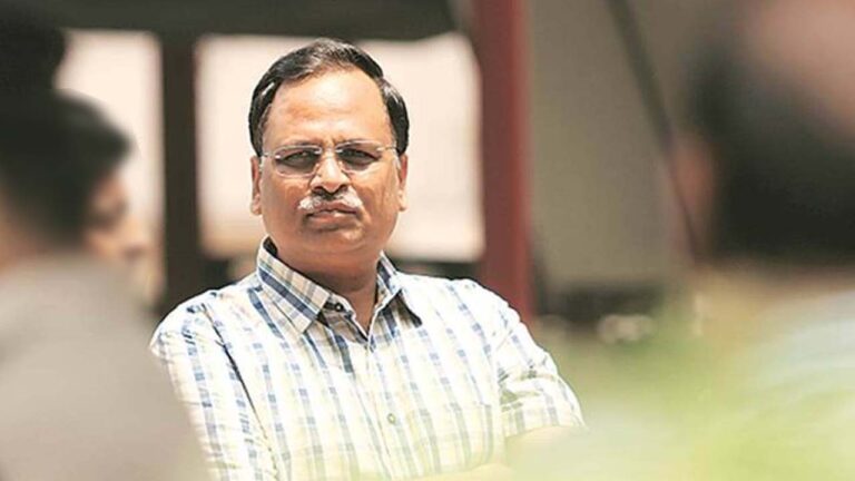 Satyender Jain: మంత్రి సత్యేంద్ర జైన్‌ ఇంట్లో ఈడీ సోదాలు ..