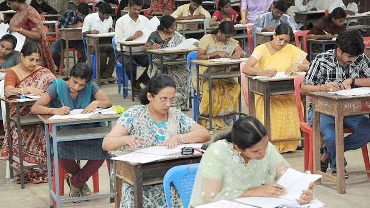 TS TET 2022: నేడే టెట్‌.. నిమిషం ఆల‌స్య‌మైన నో ఎంట్రీ…