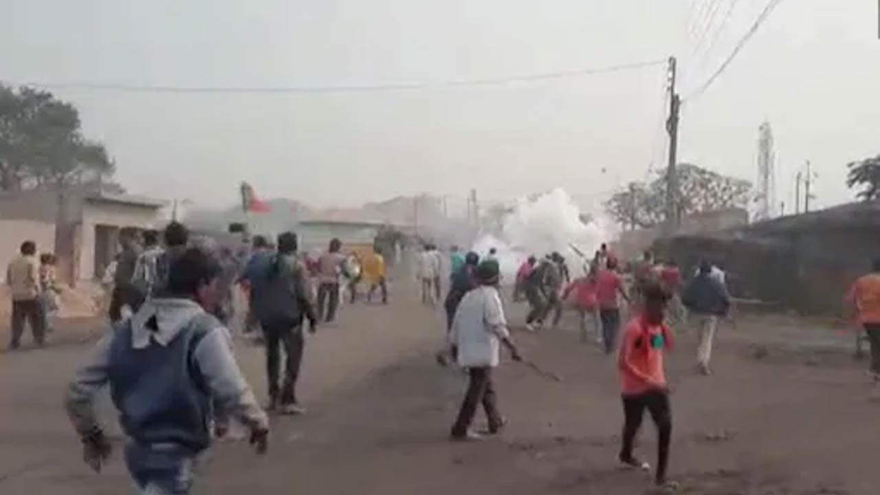 Yogi Sarkar : యూపీ అలర్ల సూత్రధారికి.. ‘బుల్డోజర్‌’నోటీసులు