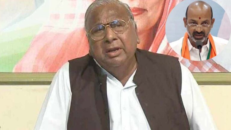 V. Hanumantha Rao: భాగ్యలక్ష్మీ అమ్మవారి గురించి అలా.. బండిపై వీహెచ్ విసుర్లు..