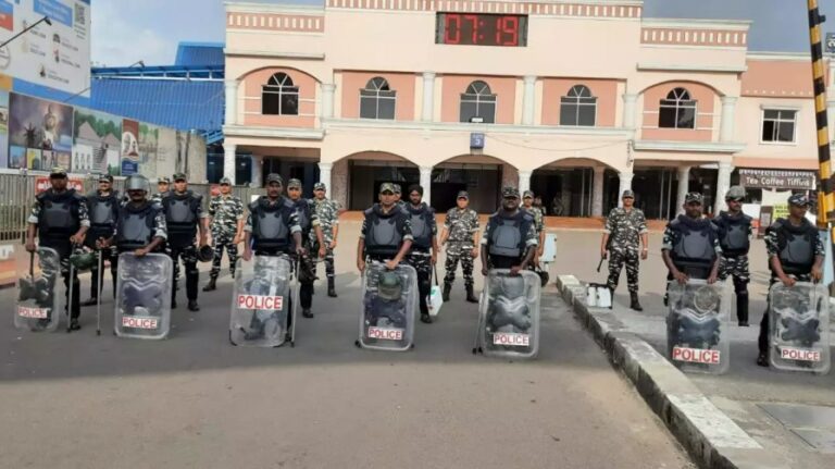 Bharat Bandh: భారత్ బంద్ ఎఫెక్ట్… చీమచిటుక్కుమన్నా…