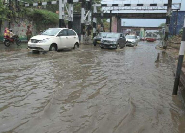 Vijayawada Rain: తడిసి ముద్దయిన విజయవాడ