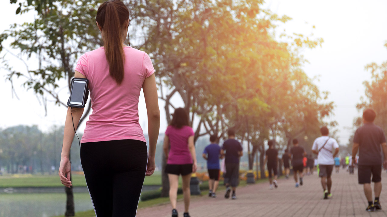 Health and Fitness: వేగంగా నడిస్తే ఎన్ని లాభాలంటే?.. అనేక వ్యాధులకు చెక్ పెట్టొచ్చు