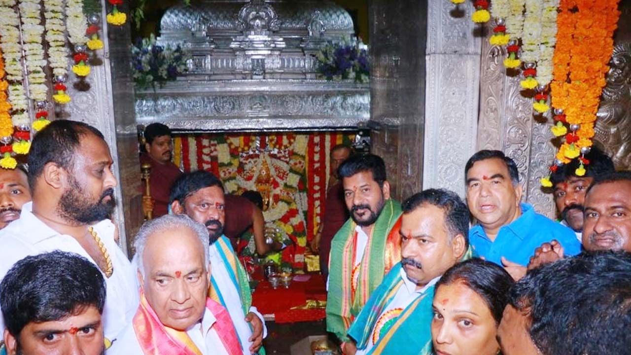 Ujjaini Maha kali Temple: వారిని కాలగర్భంలో కలిసిపోయే విధంగా ఆశీర్వాదం ఉండాలి