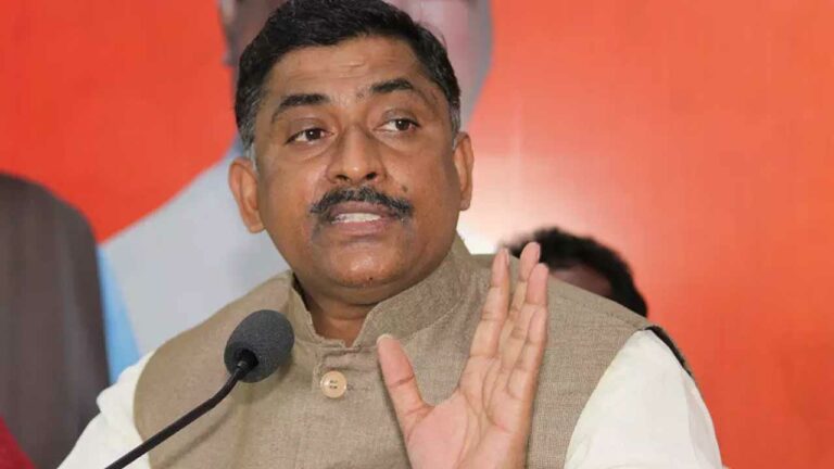 BJP Muralidhar Rao : డబుల్ బెడ్ రూమ్ లు అనేది ఒక నాటకం
