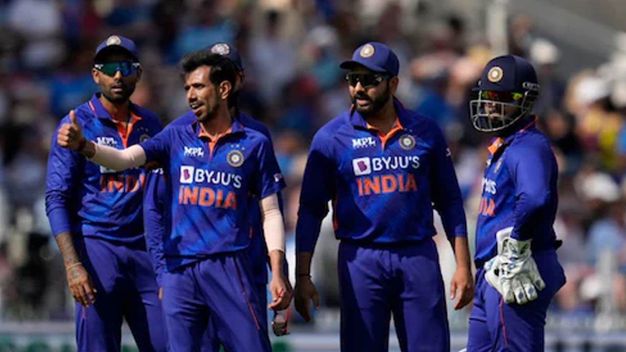 Eng vs India : చాహల్‌ చమత్కారం.. 49 ఓవ‌ర్లలోనే ఇంగ్లండ్ ఆలౌట్‌