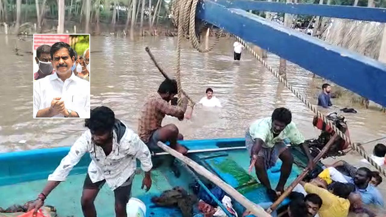 Devineni Uma: గోదావరి తల్లి దయతో బతికి బయట పడ్డాం..