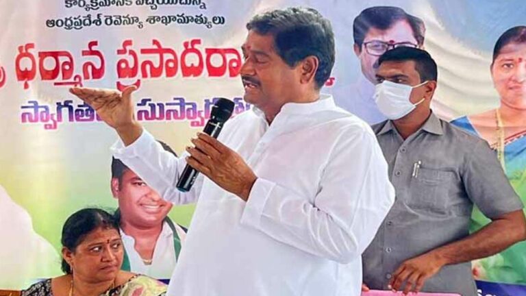 Minister Warning to Volunteers: చేతగాకపోతే తప్పుకోండి.. లేదా మేమే తొలగిస్తాం..!