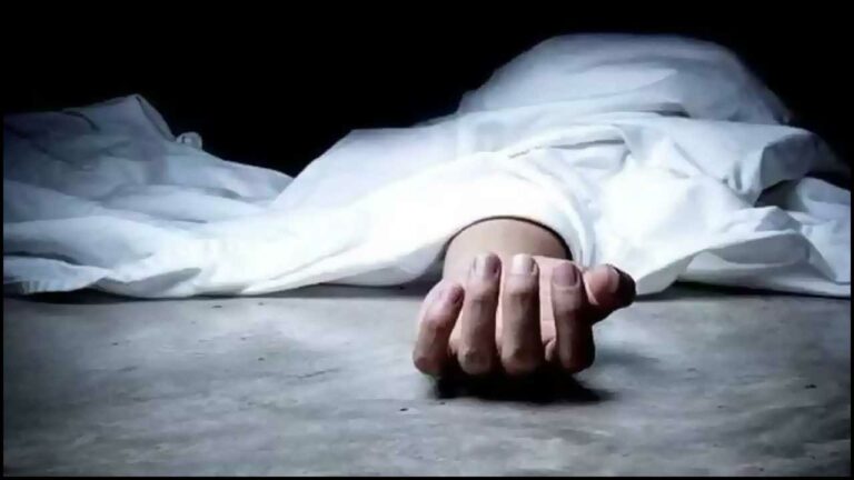 Engineering Student Suicide: రైలు కిందపడి విద్యార్థి ఆత్మహత్య